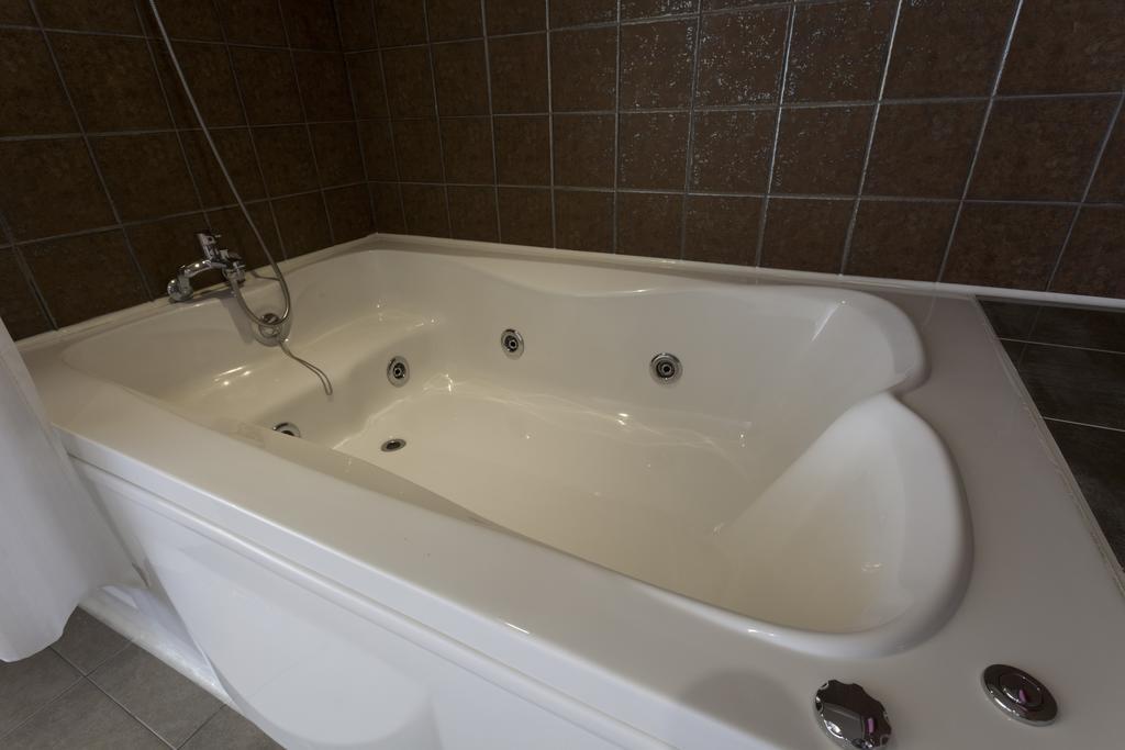 J-Top Hotel Siheung Værelse billede